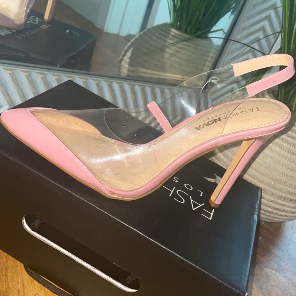 Heels never worn